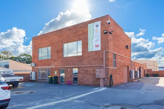 Unit 1/8 Roy Street Welshpool WA 6106 Unit 1/8 Roy Street Welshpool WA 6106