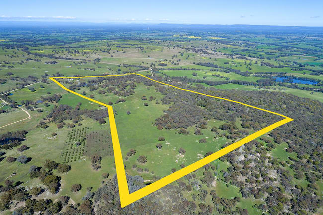 61 Moores Road Springhurst VIC 3682 61 Moores Road Springhurst VIC 3682