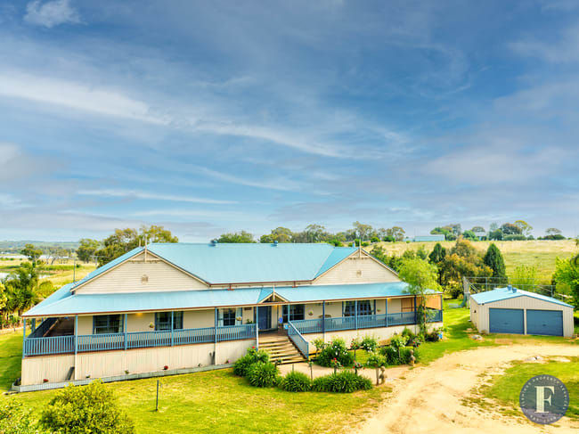 6 Campbells, Road Young NSW 2594