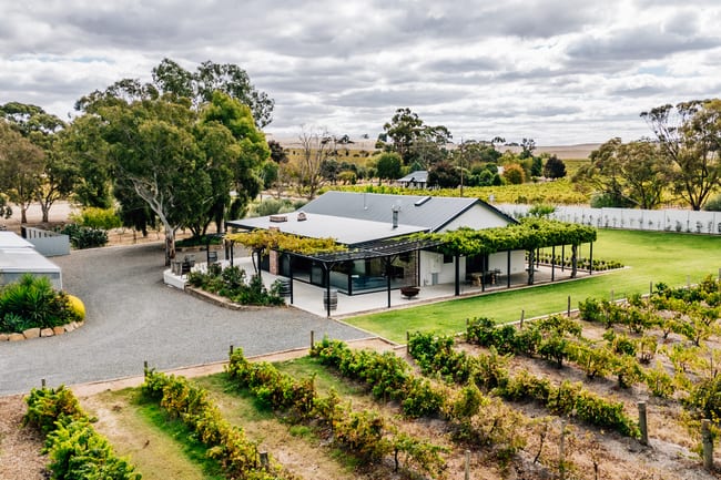 8 Stonewell Road Nuriootpa SA 5355 8 Stonewell Road Nuriootpa SA 5355
