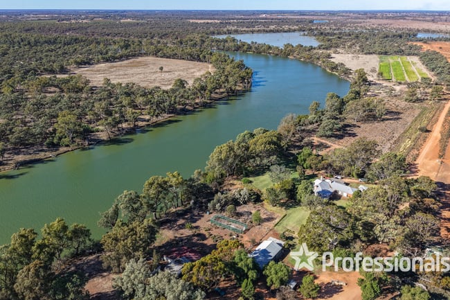 179 Cowra Station Road Wargan VIC 3505
