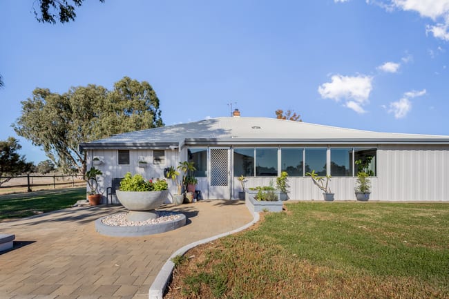 140 St Helena Road Waterloo WA 6228 140 St Helena Road Waterloo WA 6228