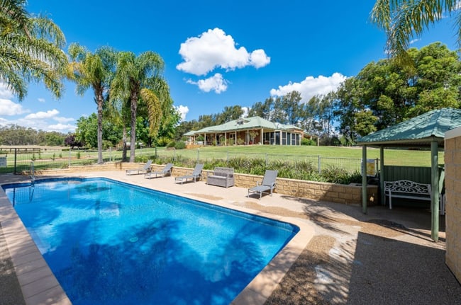 100 Cemetery Road Cobram VIC 3644 100 Cemetery Road Cobram VIC 3644