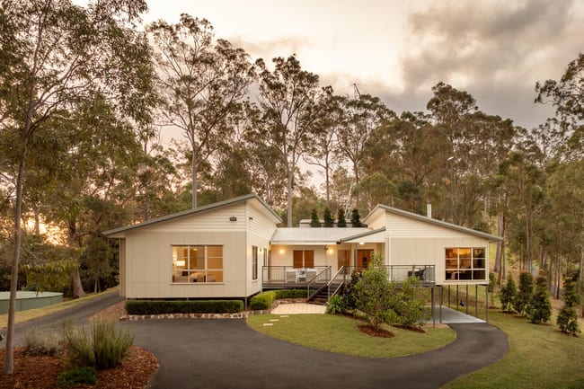 90 Kittani Street Upper Brookfield QLD 4069 90 Kittani Street Upper Brookfield QLD 4069