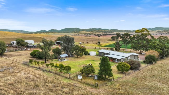 "Hillside"/22 Jones Werris Creek NSW 2341