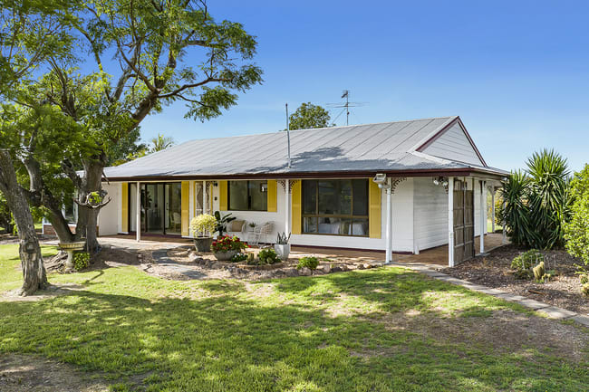 1064 Luskintyre Road Lambs Valley NSW 2335 1064 Luskintyre Road Lambs Valley NSW 2335