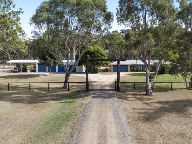 76 Gilchrist Road Rosehill QLD 4370 76 Gilchrist Road Rosehill QLD 4370