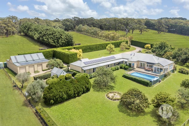 85 Purves Road Arthurs Seat VIC 3936 85 Purves Road Arthurs Seat VIC 3936