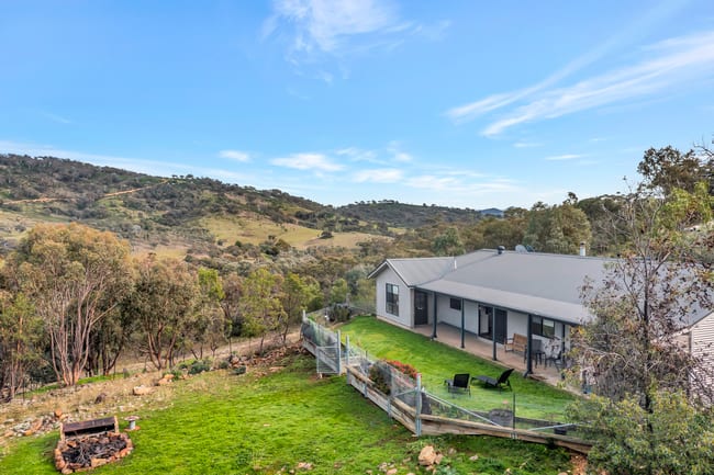 13 Charles Road Mudgee NSW 2850 13 Charles Road Mudgee NSW 2850