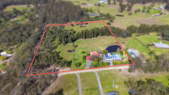 5 Notts Lane Glen Oak NSW 2320 5 Notts Lane Glen Oak NSW 2320