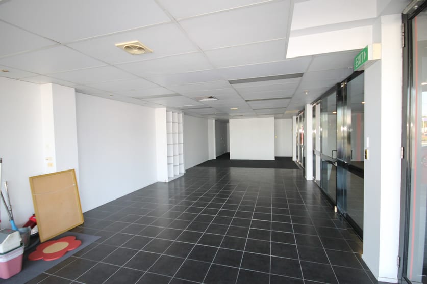 Click to view all images 1/80 Old Cleveland Road Capalaba QLD 4157 - Image 2