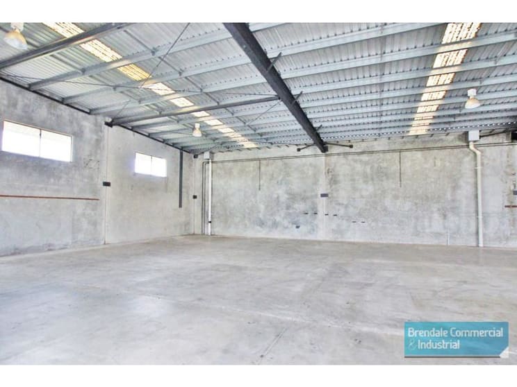 Click to view all images 2/17 Paisley Drive Lawnton QLD 4501 - Image 3