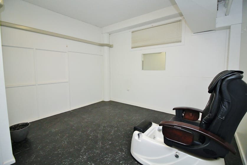 Click to view all images Shop 3/431 Banna Ave Griffith NSW 2680 - Image 3
