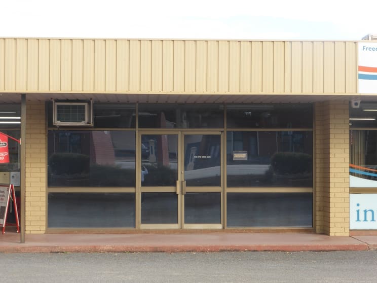 Click to view all images 3/6-10 Sturt Highway Buronga NSW 2739 - Image 1