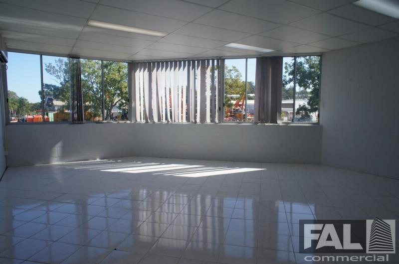 Click to view all images Unit 1/44 Boron Street Sumner QLD 4074 - Image 2