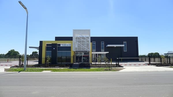 Click to view all images 30 Babbage Drive Dandenong VIC 3175 - Image 2
