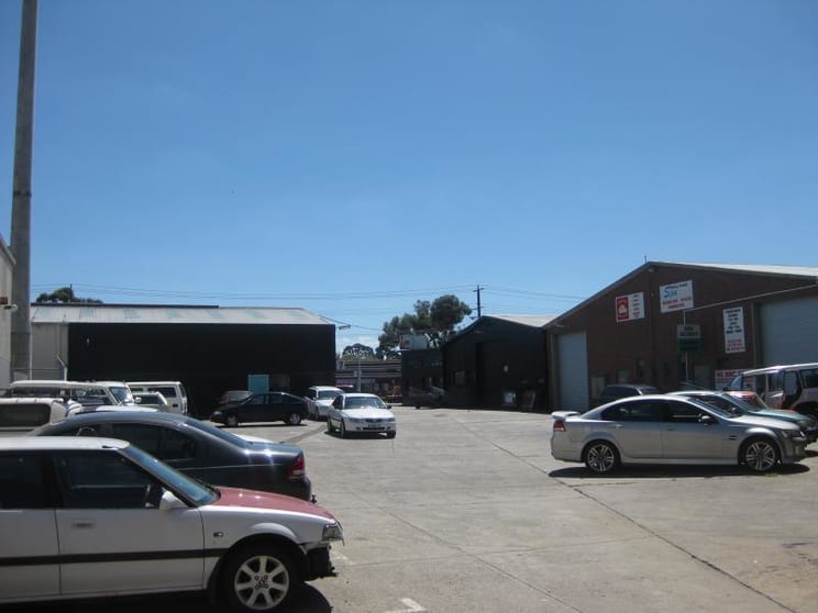 Click to view all images 45-51 Scoresby Road Bayswater VIC 3153 - Image 2