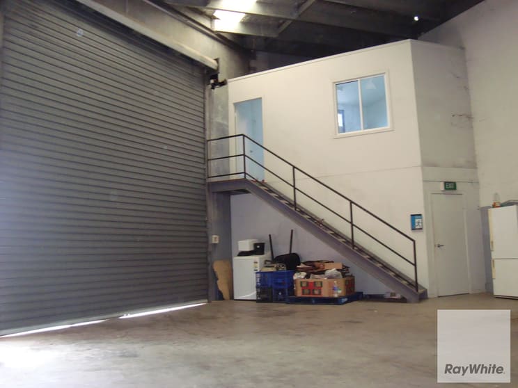 Click to view all images 1B/5-7 Boeing Place Caboolture QLD 4510 - Image 2