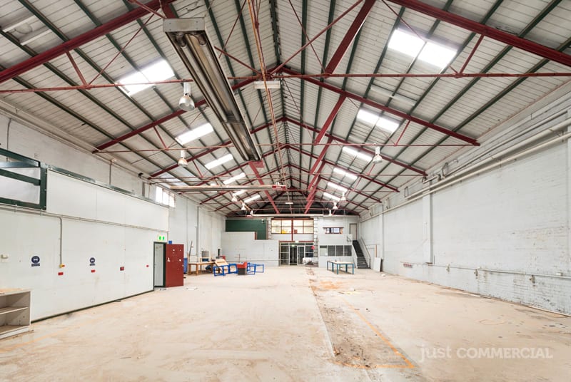 Click to view all images 105 Wellington Street St Kilda VIC 3182 - Image 3
