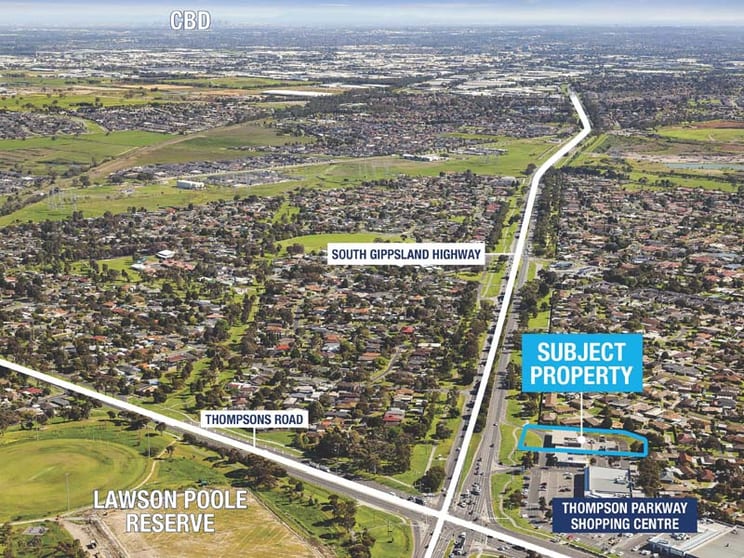 Click to view all images 1015 South Gippsland Highway Cranbourne North VIC 3977 - Image 2