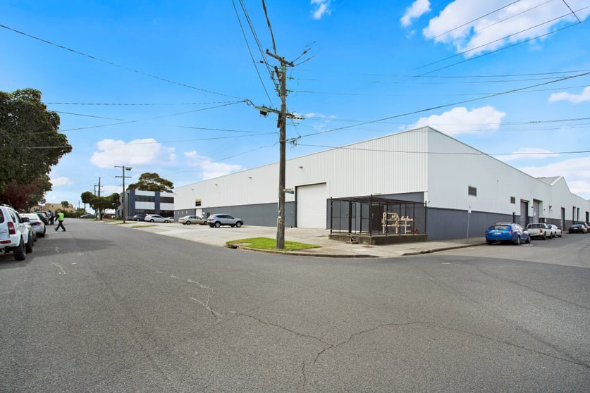 Click to view all images 256 Darebin Road Fairfield VIC 3078 - Image 1