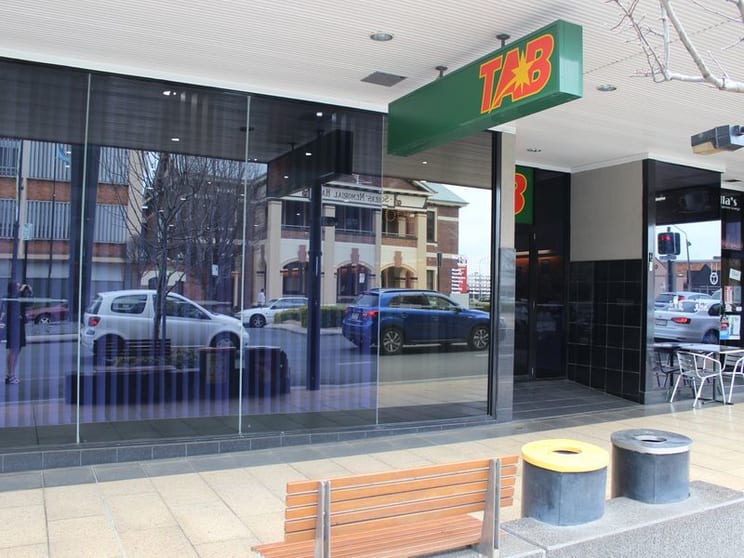 Click to view all images 5 (GF)/580 Ruthven Street (James Cook Centre) Toowoomba City QLD 4350 - Image 2