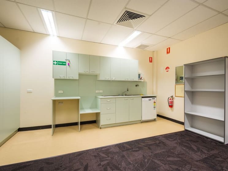 Click to view all images 10 (Level 2)/580 Ruthven Street (James Cook Centre) Toowoomba City QLD 4350 - Image 2