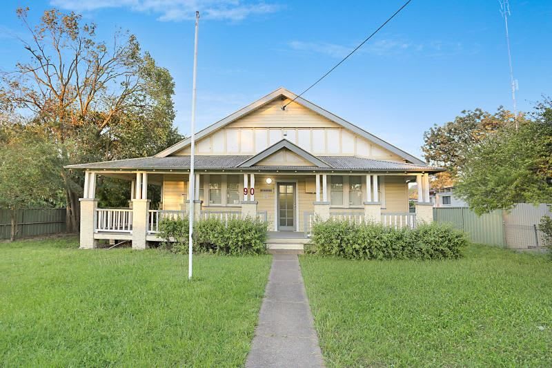 Click to view all images 90 George Street Singleton NSW 2330 - Image 1