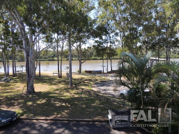 Click to view all images Unit 1A/46-52 Counihan Road Seventeen Mile Rocks QLD 4073 - Image 3
