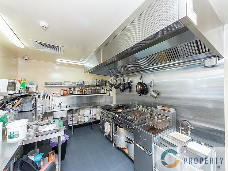 Click to view all images 803 Stanley Street Woolloongabba QLD 4102 - Image 3