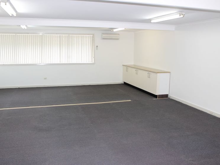 Click to view all images 1/28 Bridge Street Rydalmere NSW 2116 - Image 2