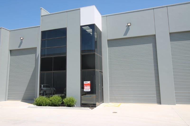 Unit 3/14 Southeast Boulevard Pakenham VIC 3810 - Image 1