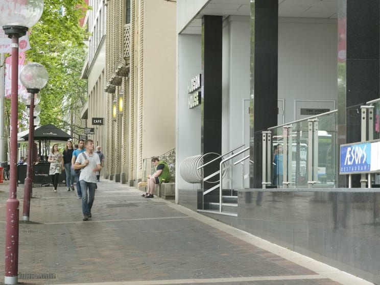 Shop 1/127-131 Macquarie Street Sydney NSW 2000 - Image 1