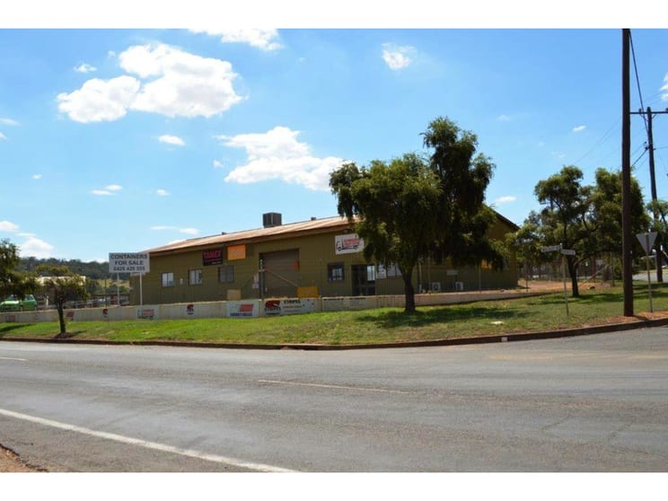 Click to view all images 32-36 Oxley Highway Gunnedah NSW 2380 - Image 1