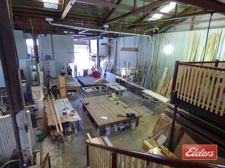 Click to view all images Whole/39 Balaclava Street Woolloongabba QLD 4102 - Image 3