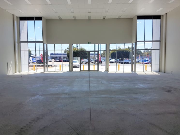 Click to view all images 1885 Albany Highway Maddington WA 6109 - Image 3