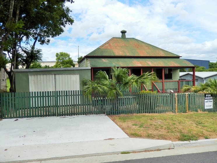 Click to view all images 51 Tiger Street West Ipswich QLD 4305 - Image 2