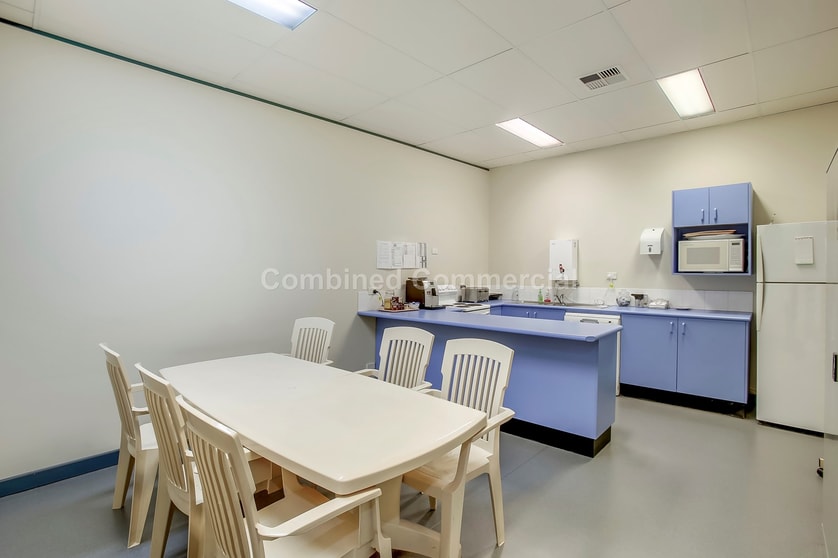 Click to view all images 3/1 Exchange Parade Narellan NSW 2567 - Image 3