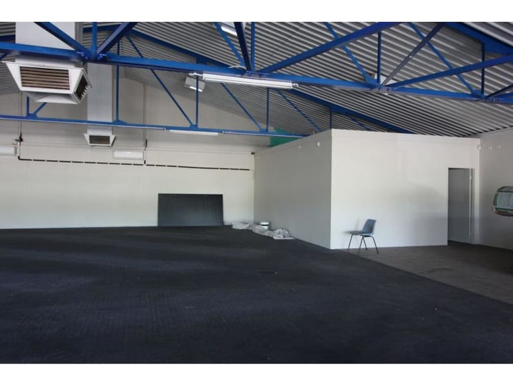 Click to view all images 14 Beverly Lane Mount Isa QLD 4825 - Image 2