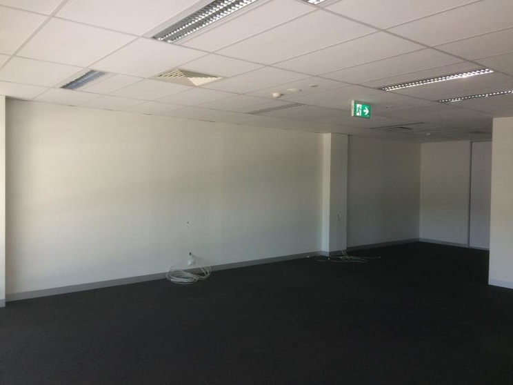 Click to view all images Port Melbourne VIC 3207 - Image 2
