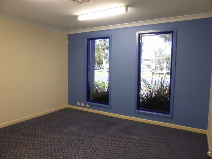 Click to view all images 135 Deakin Avenue Mildura VIC 3500 - Image 3