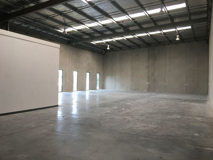 Click to view all images 31 Decor Drive Hallam VIC 3803 - Image 3
