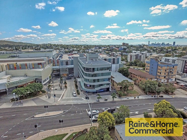 Click to view all images 3D Stamford Road Indooroopilly QLD 4068 - Image 3