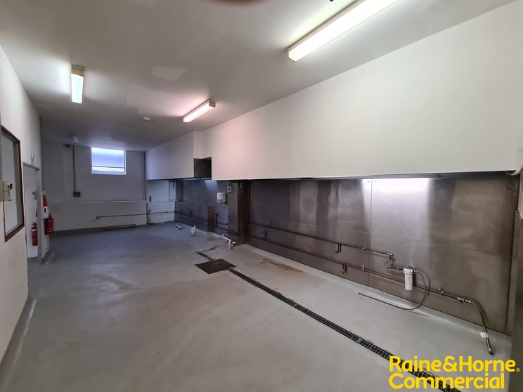 Click to view all images 45 Hutchinson Street St Peters NSW 2044 - Image 3