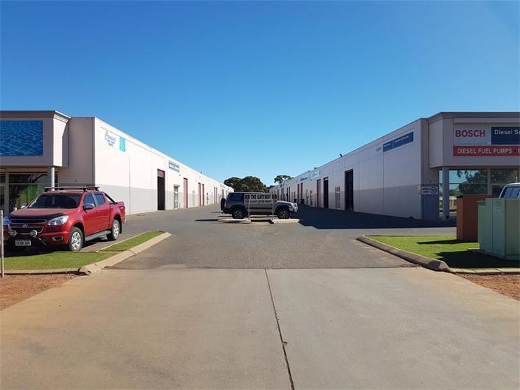 Click to view all images 27/46 Great Eastern Highway West Kalgoorlie WA 6430 - Image 2