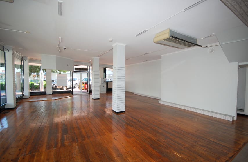 Click to view all images 2/637 Dean Street Albury NSW 2640 - Image 2