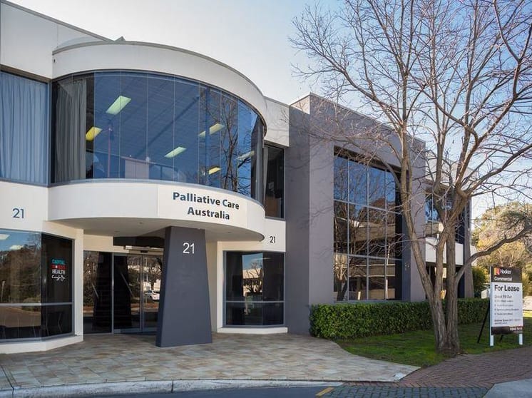 Click to view all images 21 Napier Close Deakin ACT 2600 - Image 1