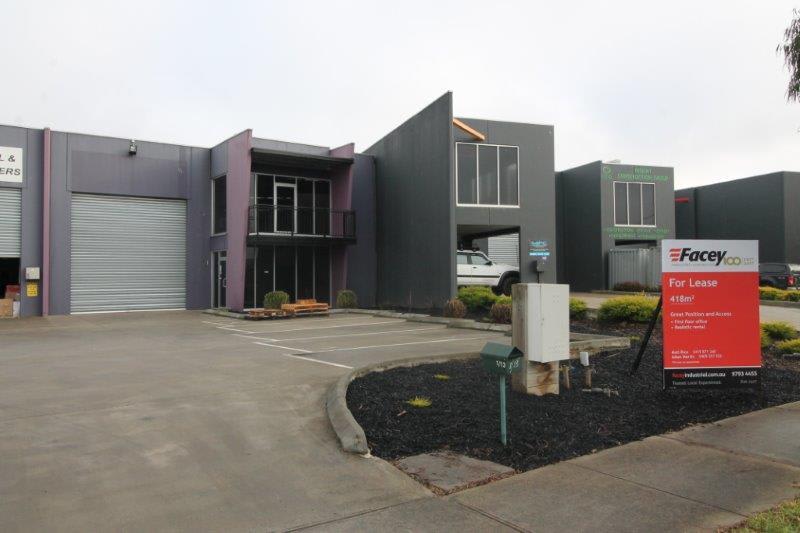 Click to view all images Unit 1/13 Hogan Court Pakenham VIC 3810 - Image 1