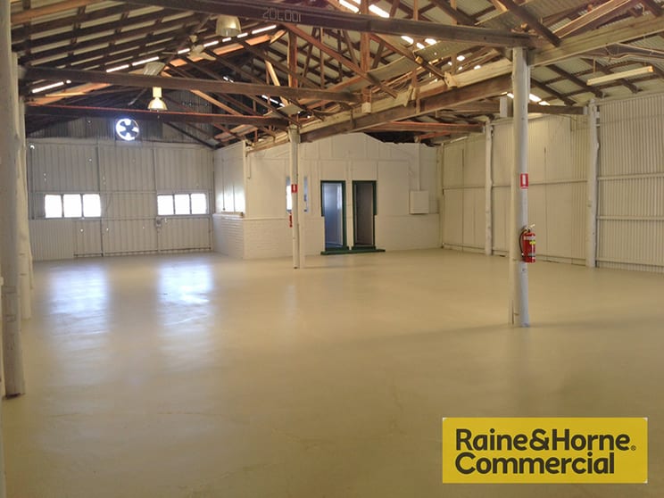 Click to view all images 229 Robinson Road Geebung QLD 4034 - Image 3