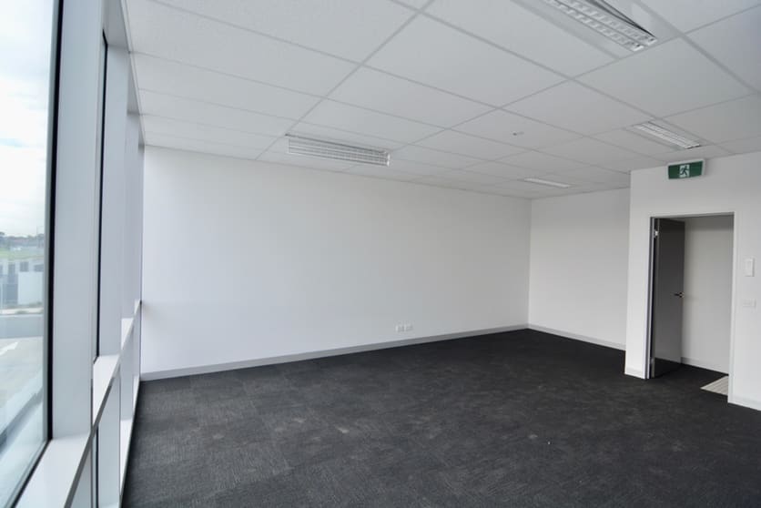 Click to view all images 19 Millers Junction-Cabot Street Altona North VIC 3025 - Image 3